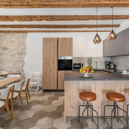 Beautiful Stone House - Parentium With Private Pool 别墅 *