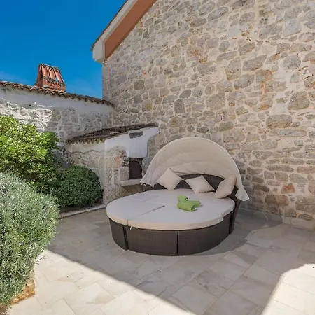Beautiful Stone House - Parentium With Private Pool Dračevac